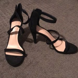 Kelly & Katie KK Cleo Black